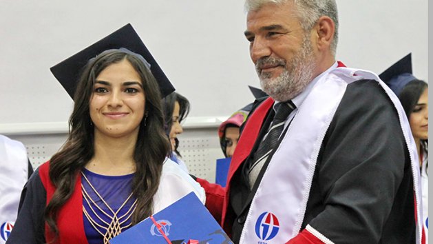 Nizip Eğitim Fakültesi İlk Mezunlarını Verdi