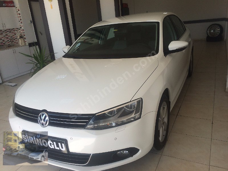 şirinoğlu otomotiv'den 2012 beyaz jetta orjinal hatasiz