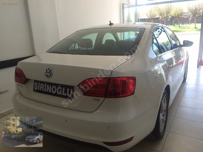 şirinoğlu otomotiv'den 2012 beyaz jetta orjinal hatasiz