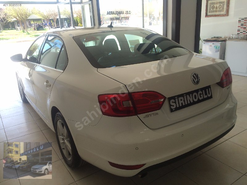 şirinoğlu otomotiv'den 2012 beyaz jetta orjinal hatasiz