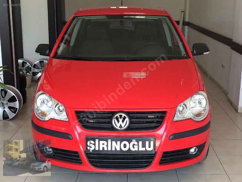 şirinoğlu otomotiv'den 2006 kirmizi farkiyla polo 1.4 lpg'li