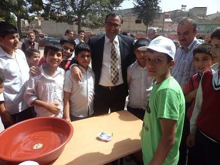 Nizip Kaymakamı Harun SARIFAKIOĞULLARI, İslim Sayın Ortaokulu Tübitak Bilim Fuarının 