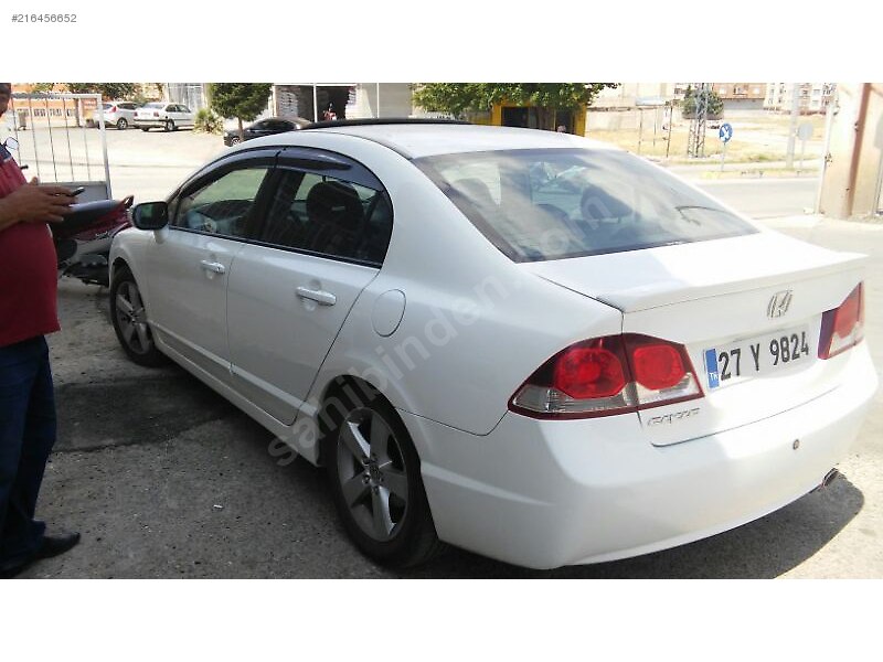 Emsalsi boyasiz kazasiz honda civic