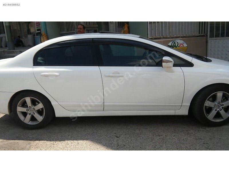 Emsalsi boyasiz kazasiz honda civic