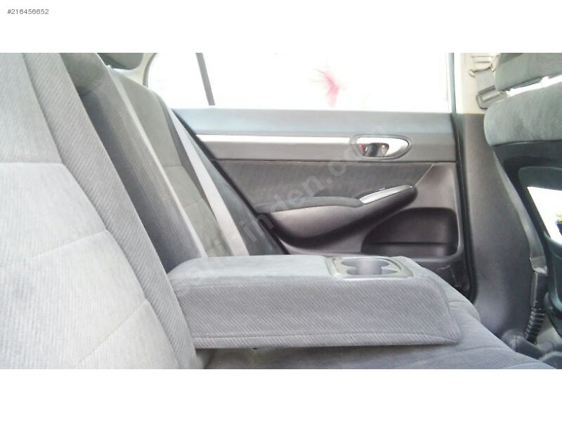 Emsalsi boyasiz kazasiz honda civic