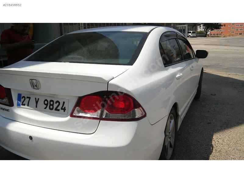 Emsalsi boyasiz kazasiz honda civic