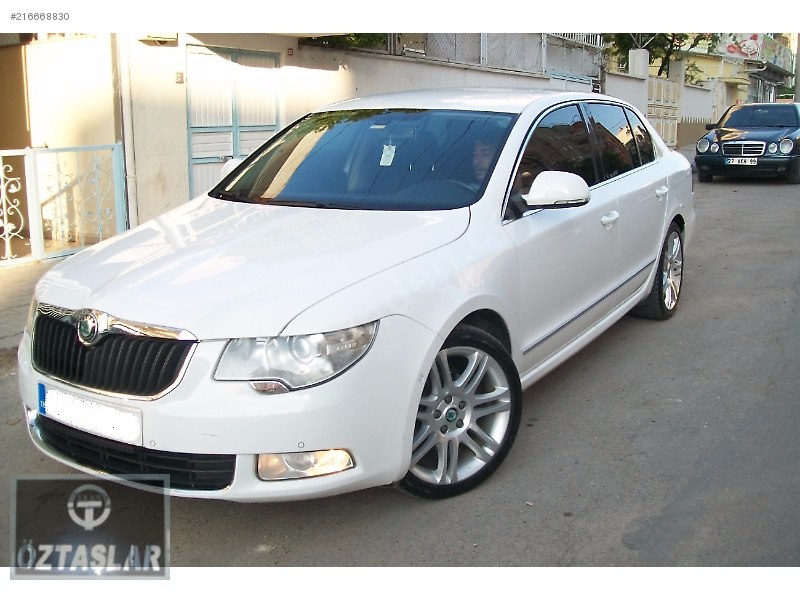 Nizip öztaşlardan skoda superb 1,6tdi elegance beyaz 85,000km de