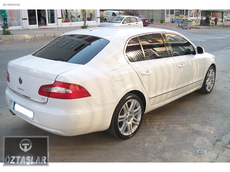 Nizip öztaşlardan skoda superb 1,6tdi elegance beyaz 85,000km de