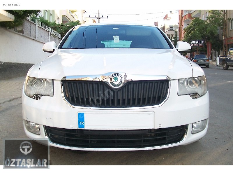 Nizip öztaşlardan skoda superb 1,6tdi elegance beyaz 85,000km de