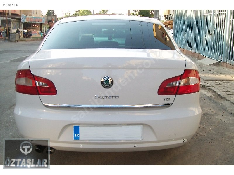 Nizip öztaşlardan skoda superb 1,6tdi elegance beyaz 85,000km de
