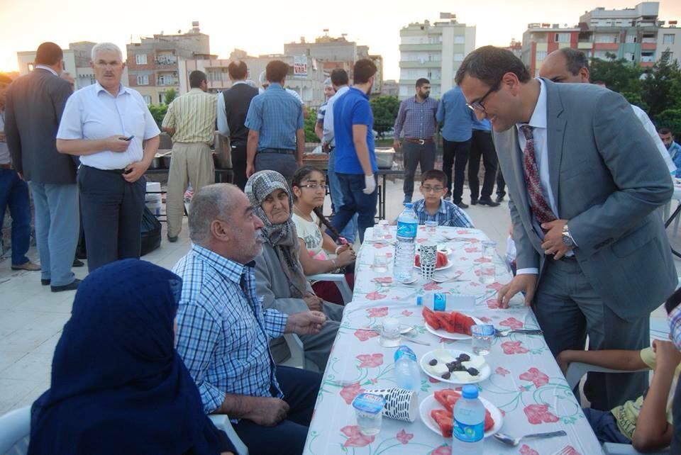 Nizip Kaymakamlığı SYDV tarafından Şehit ve Gazi yakınlarına yönelik iftar yemeği düz Nizip Kaymakamlığı SYDV tarafından Şehit ve Gazi yakınlarına yönelik iftar yemeği düz
