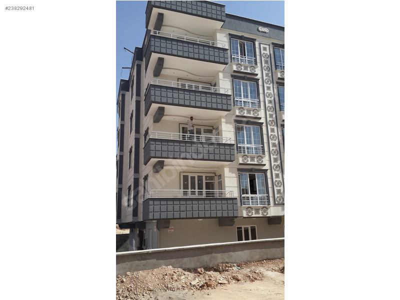Uygar emlaktan esenkent de satlik 3+1