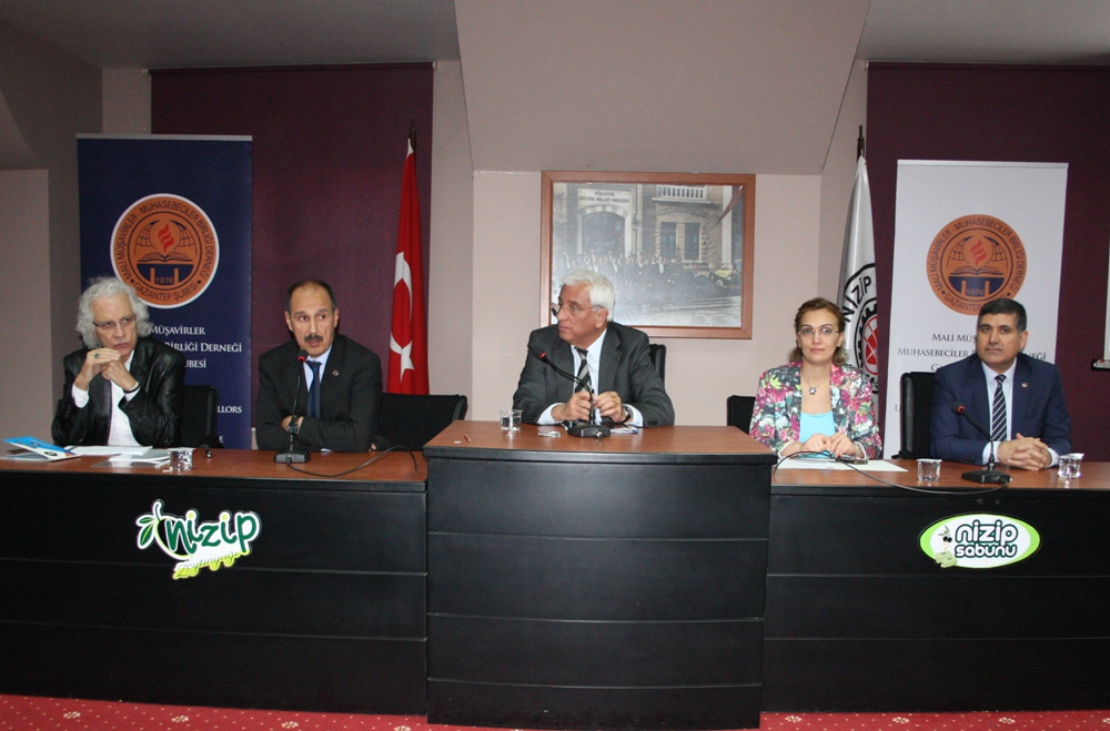 E-Fatura ve E-Defter Semineri Nizip Ticaret Odası?nda Düzenlendi. E-Fatura ve E-Defter Semineri Nizip Ticaret Odası?nda Düzenlendi.