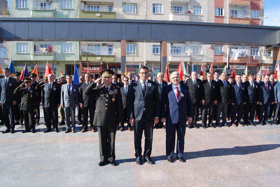T.C'nin kurucusu Büyük Önder Mustafa Kemal Atatürk, ebediyete intikalinin 77. yılında