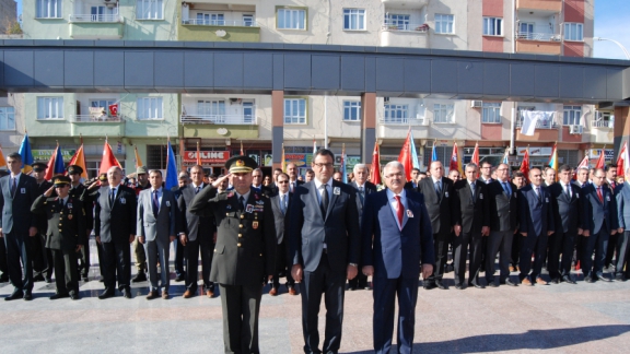 Mustafa kemal atatürk ebediyete intikalinin 77. Yil dönümünde düzenlenen törenle anil