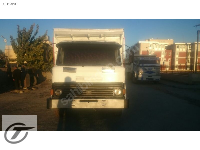 Türkmen oto galeriden 1210 1982 model ford