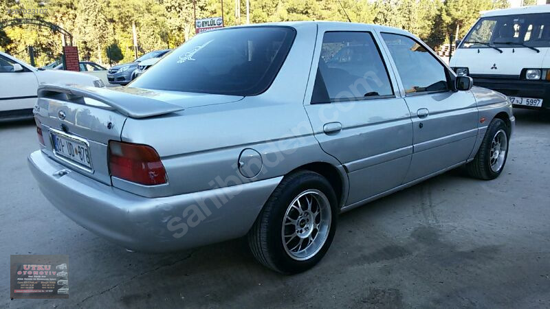 Sahibinden satilik 96 model ford escort 1.8 clx orjinal full evr