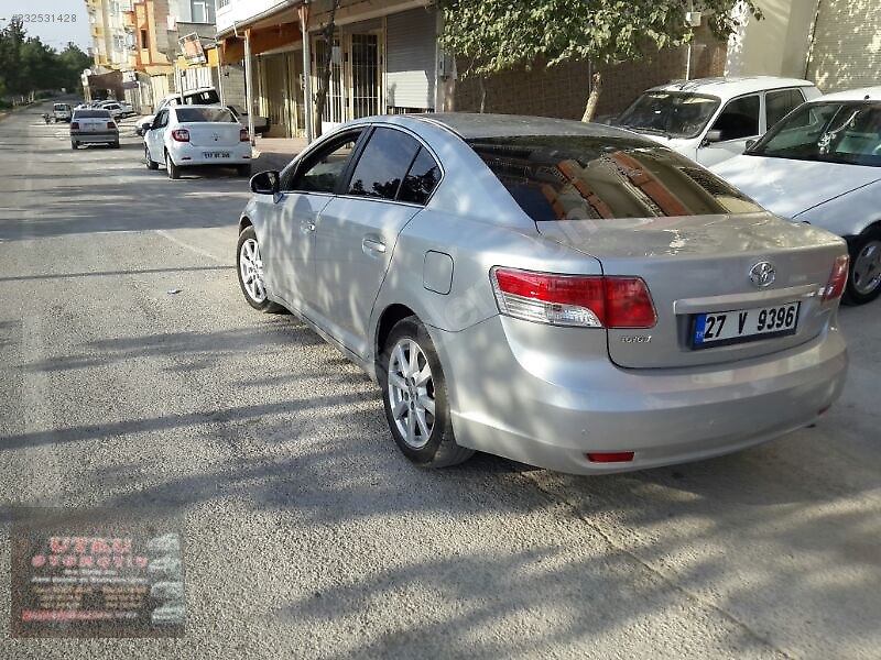 Satilik 2012 model avensis 1.6 elegant exsta lca paket orjinal