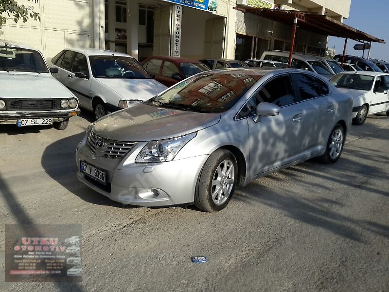 Satilik 2012 model avensis 1.6 elegant exsta lca paket orjinal