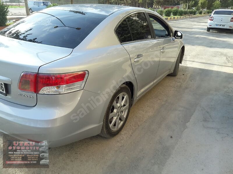 Satilik 2012 model avensis 1.6 elegant exsta lca paket orjinal