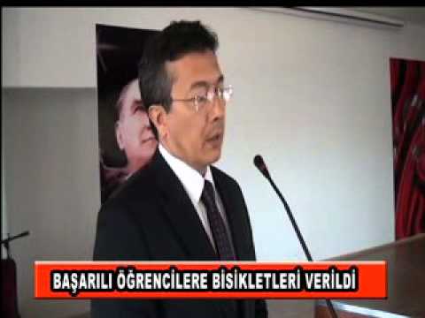 Başarili öğrencilere bisikletleri verildi