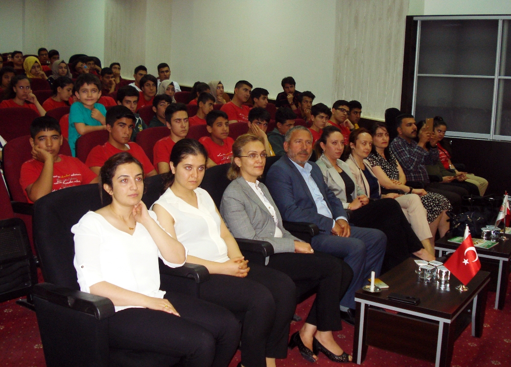 Öğrenciler ?Hemşireler Haftası?nı Kutladı