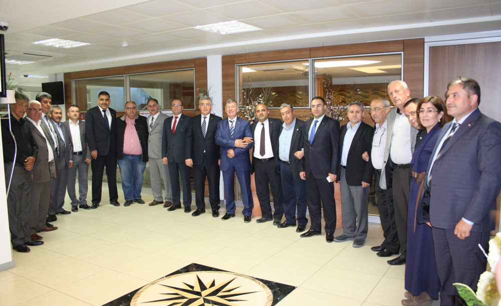 Menemen Ticaret Odası?nda Kardeş Oda Protokolü İmzaladı