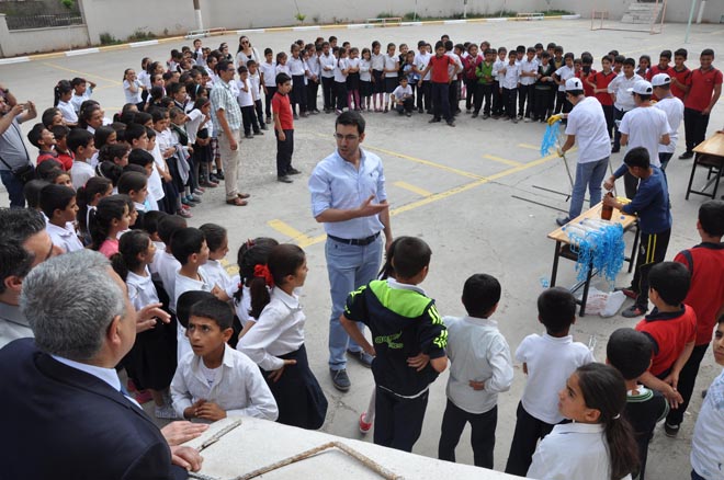 Ortaokul öğrencilerinden bilim fuari