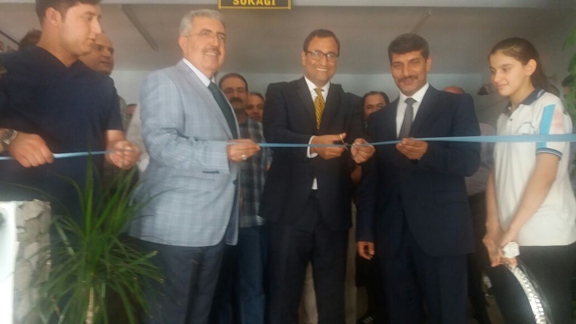 İbn-i Sina Mesleki ve Teknik Anadolu Lisesi Edebiyat Sokağı Açıldı.