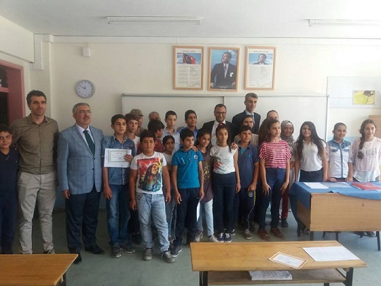 İslim Sayın Ortaokulunda karne dağıtım töreni düzenlendi.. İslim Sayın Ortaokulunda karne dağıtım töreni düzenlendi..