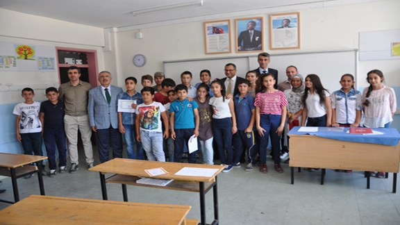 İslim Sayın Ortaokulunda Karne Dağıtım Töreni Düzenlendi