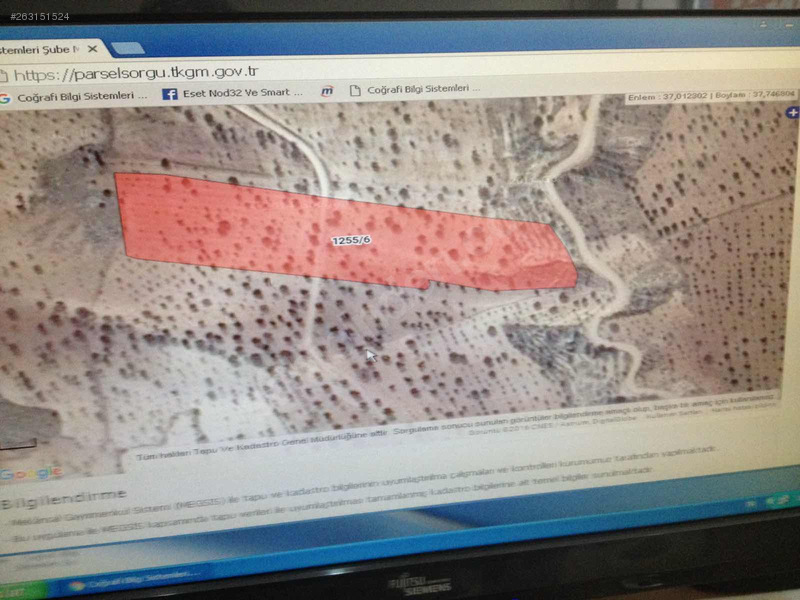 Yatirim gayrimenkulden karşiyakada yola sifir sade fistik