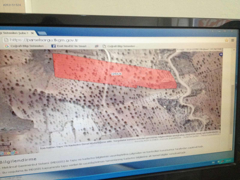 Yatirim gayrimenkulden karşiyakada yola sifir sade fistik