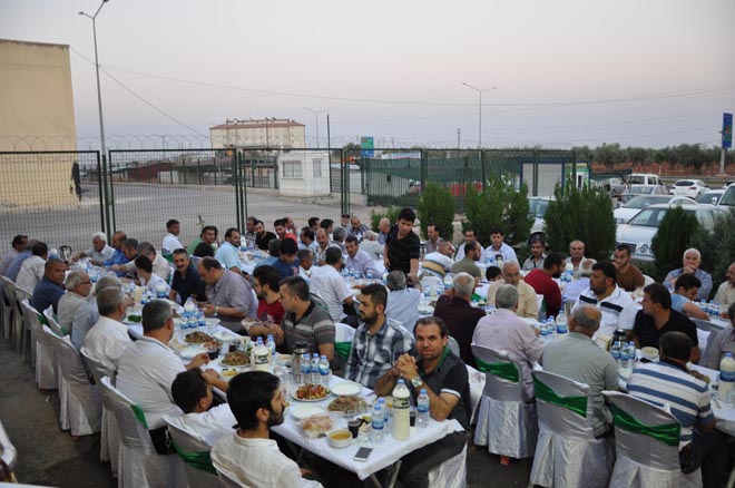 Tajmahal yapi denetim den geleneksel iftar