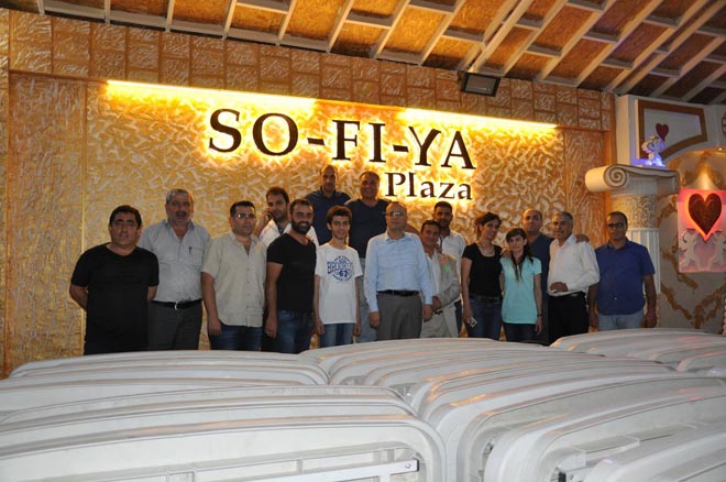 Nizip radyo televizyon kurumundan iftar