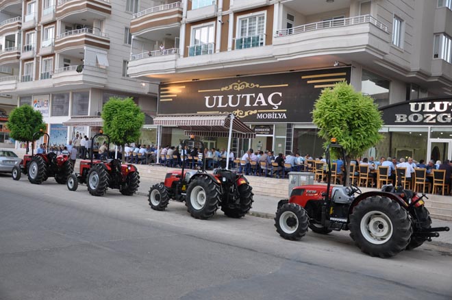 Hattat çiftçilerle iftar yemeğinde buluştu