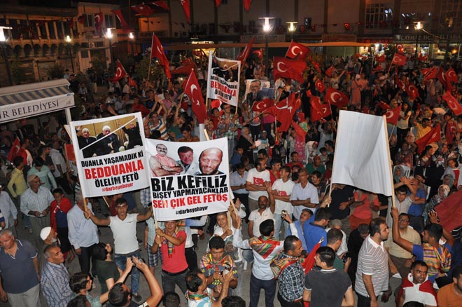 Darbe Olaylarında Yaralanan Gence Görkemli Karşılama