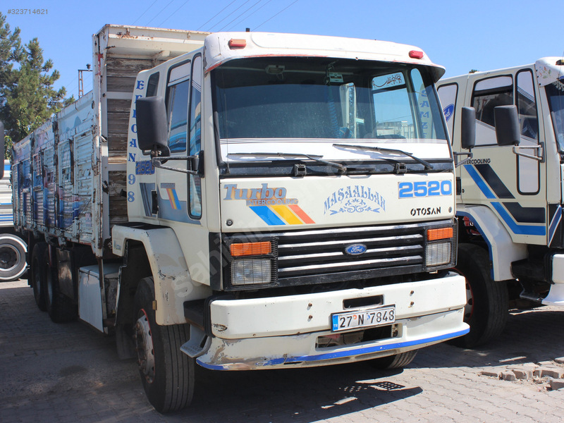 Firat oto galeriden 1998 model ford carco