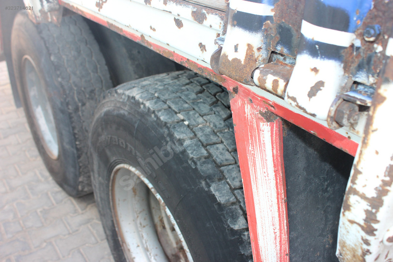 Firat oto galeriden 1998 model ford carco