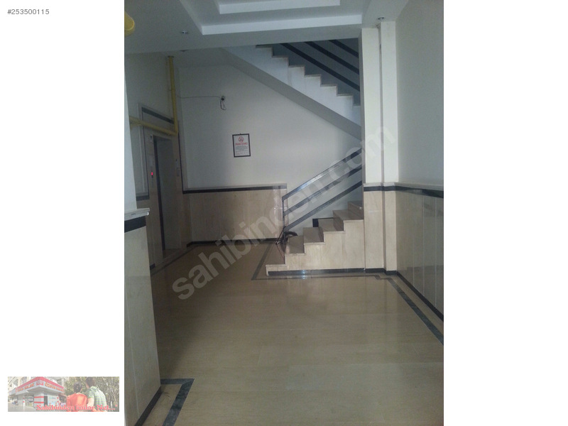 Gazikent belkis mahallesinde ana cadde üzerinde 3+1 geniş daire