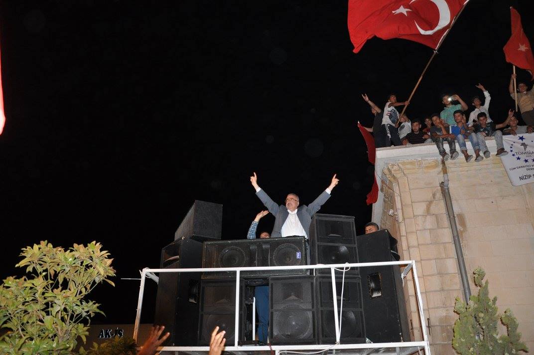Akdoğan dan halka demokrasi nöbeti teşekkürü