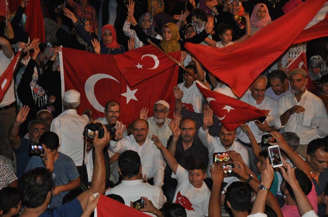 NTB Yönetimi Demokrasi Nöbeti nde
