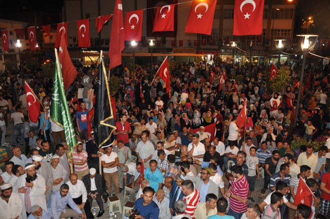 Demokrasi Şehitleri için Mevlit Okutuldu