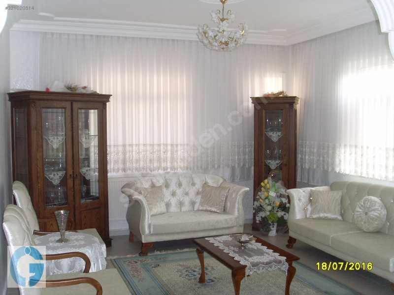 Öz ÇİLOĞLU GAYRİMENKUL' DEN Ara Kat 180 M'2 3+1 Bakımlı Daire...