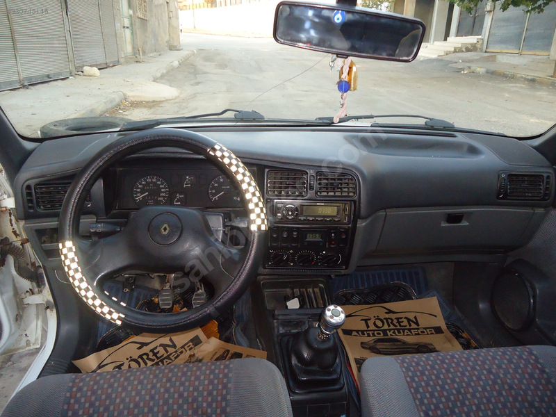 Renault 19 görmeden geçme!!!!!!