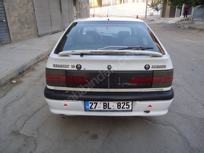 Renault 19 görmeden geçme!!!!!!