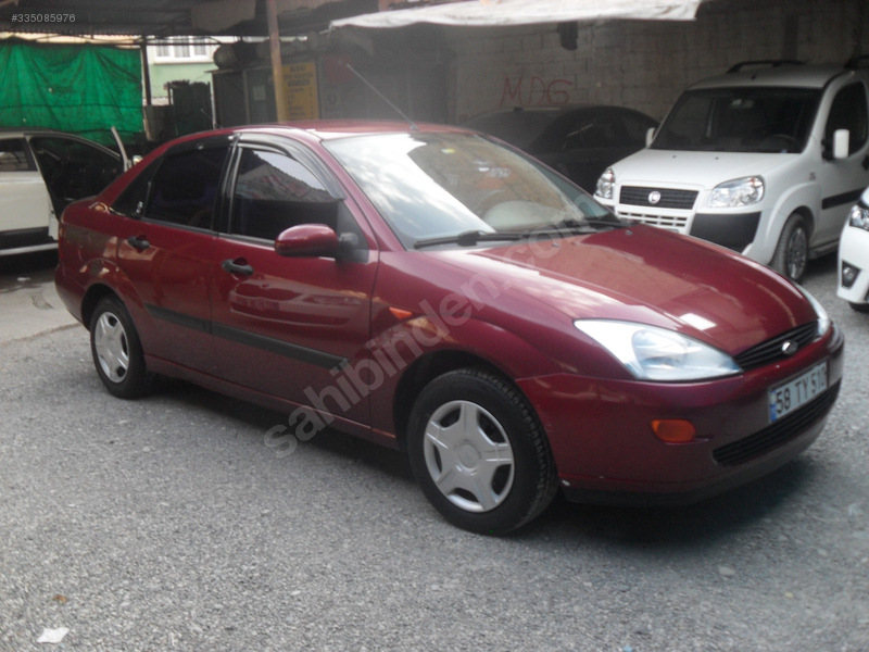 2001 birinci sinif..tek parça boyali..otomatik focus..