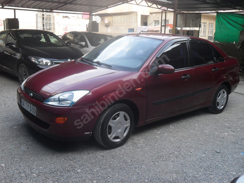 2001 birinci sinif..tek parça boyali..otomatik focus..