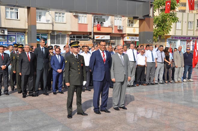 Zafer bayrami kutlandi