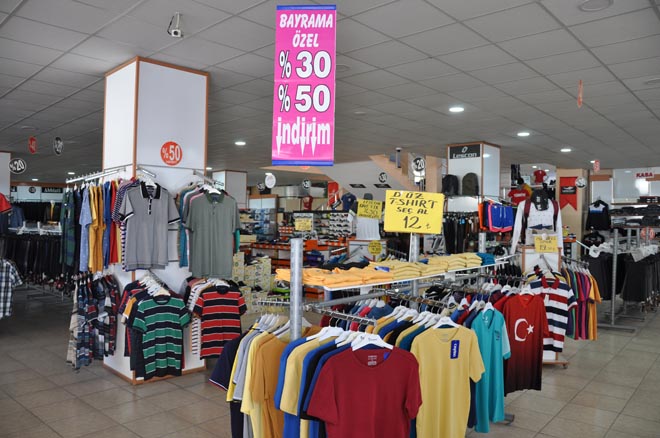 Mağazalarda bayram hazirliği